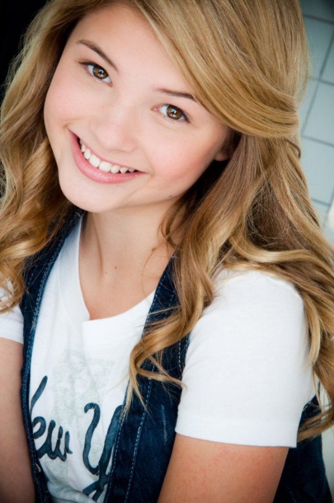 Poze Stefanie Scott - Actor - Poza 13 din 35 - CineMagia.ro