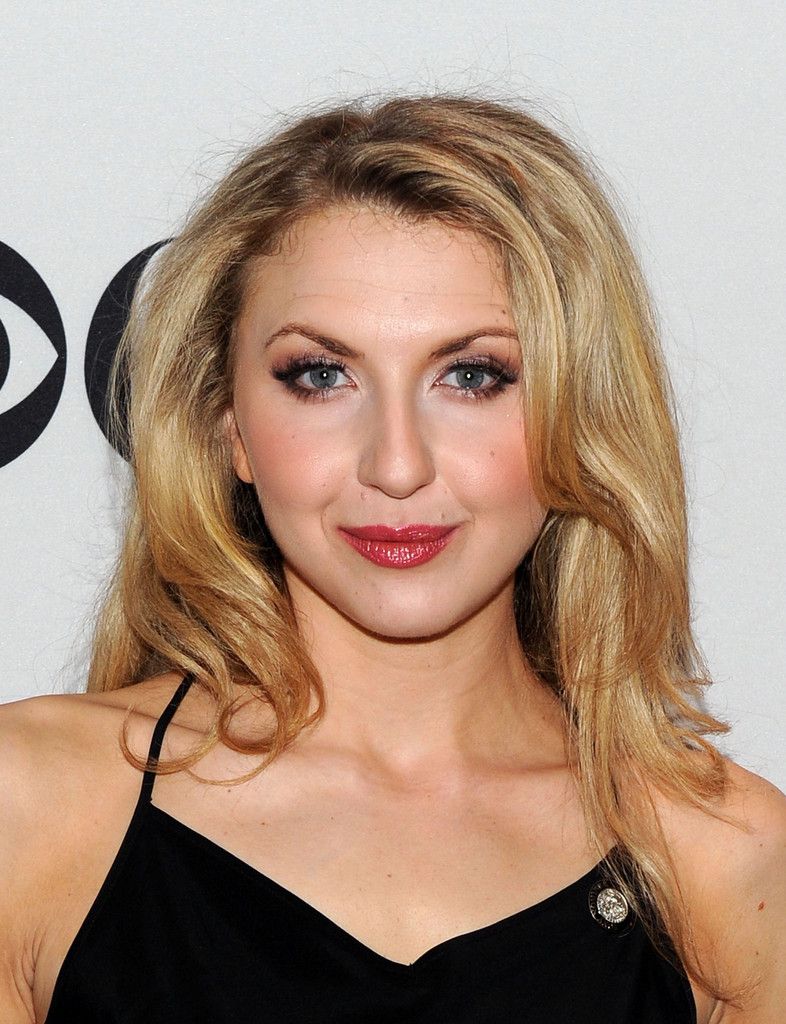 Nina Arianda goliath