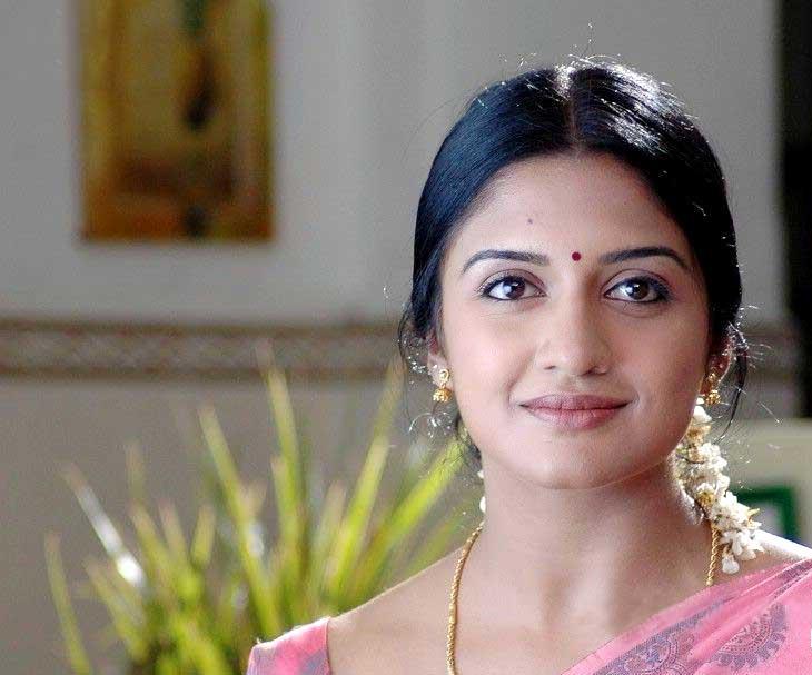 Poze Vimala Raman