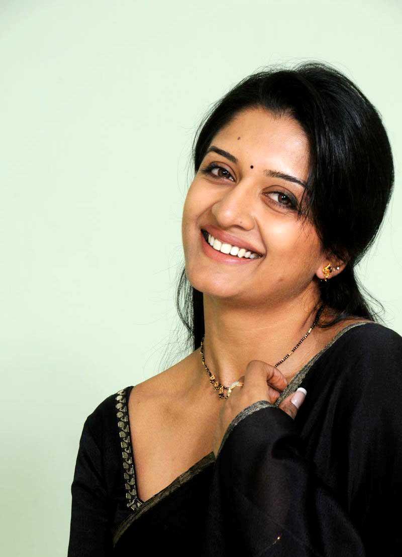 Poze Vimala Raman