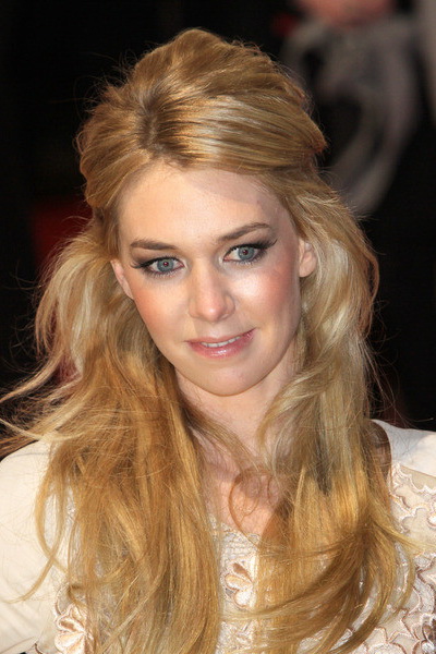 Poze Vanessa Kirby - Actor - Poza 32 din 41 - CineMagia.ro