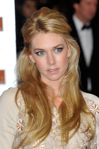 Poze Vanessa Kirby - Actor - Poza 27 din 41 - CineMagia.ro