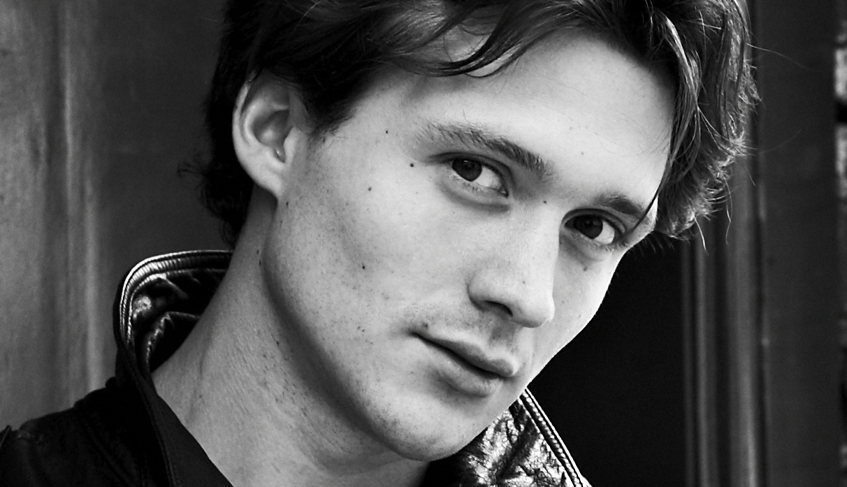 Poze David Oakes - Actor - Poza 6 din 42 - CineMagia.ro