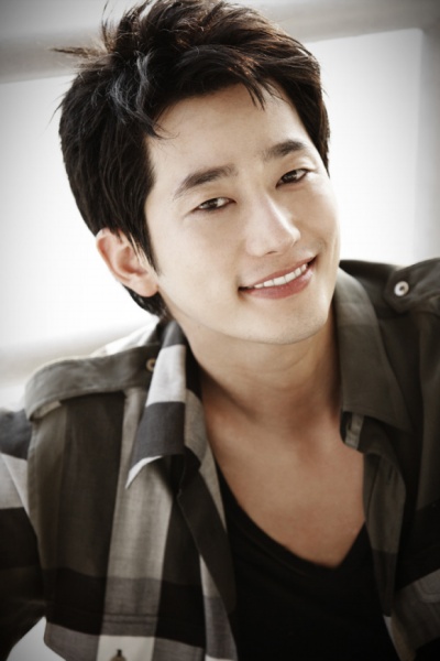 Shi-hoo Park - Actor - CineMagia.ro