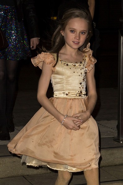 Poze Isabelle Allen