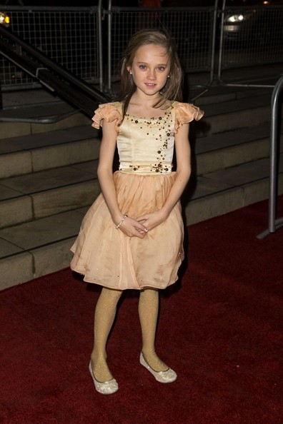 Poze Isabelle Allen