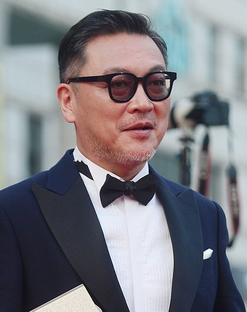 Poze Eui-sung Kim - Actor - Poza 4 din 14 - CineMagia.ro