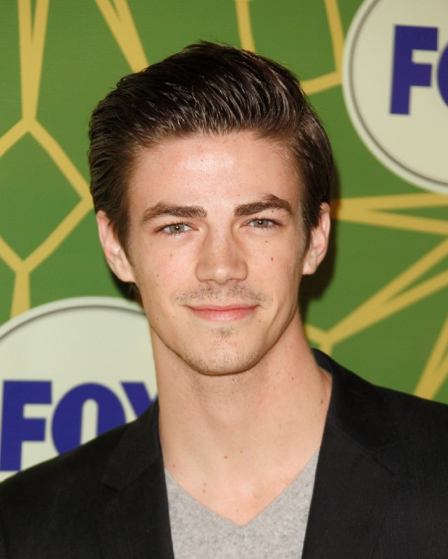 Next photo of Grant Gustin