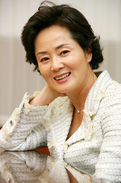 Poze Kim Yeong Ae - Actor - Poza 4 din 6 - CineMagia.ro