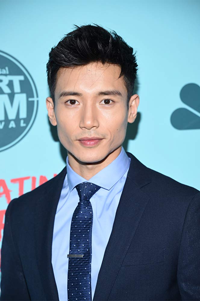 Manny Jacinto body muscle