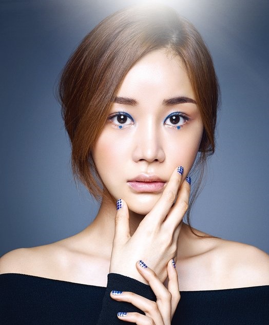 Poze Yoon Jin Yi - Actor - Poza 13 din 25 - CineMagia.ro