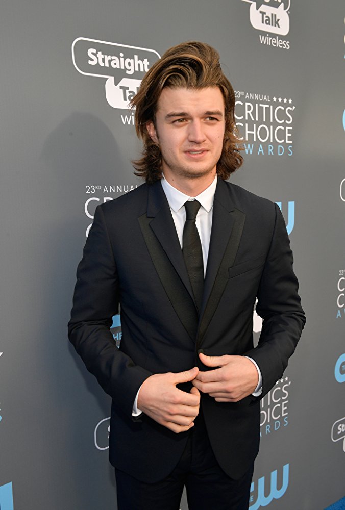 Next photo of Joe Keery