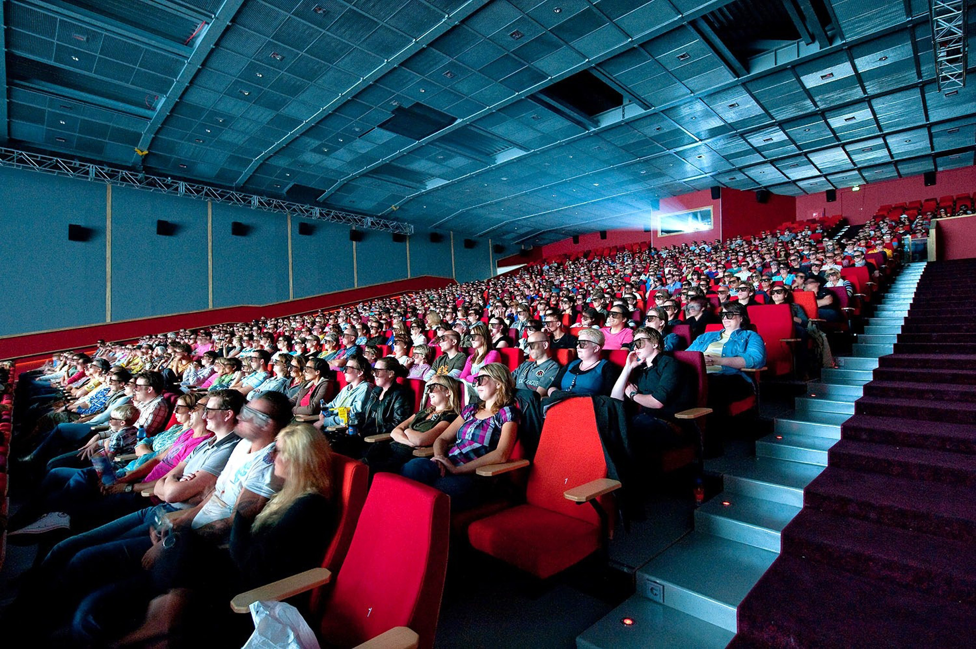 10 ani de multiplex în România - CineMagia.ro