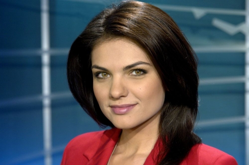 Malvina Cservenschi debutează ca actriţă. Regizorul celui mai popular film românesc din 2011 lansează o nouă comedie