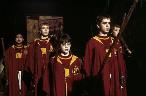 Imagini Rezolutie Mare Harry Potter And The Sorcerer S Stone 2001