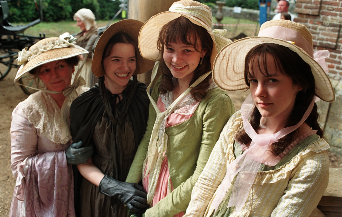 Poze Brenda Blethyn, Talulah Riley, Carey Mulligan, Jena Malone în  Pride & Prejudice