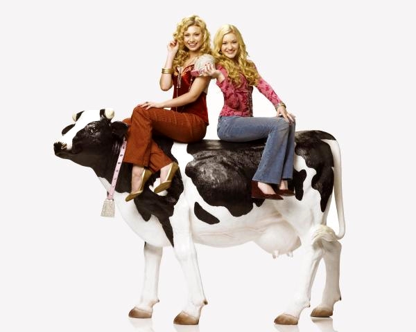 Poze Aly Michalka, AJ Michalka în  Cow Belles