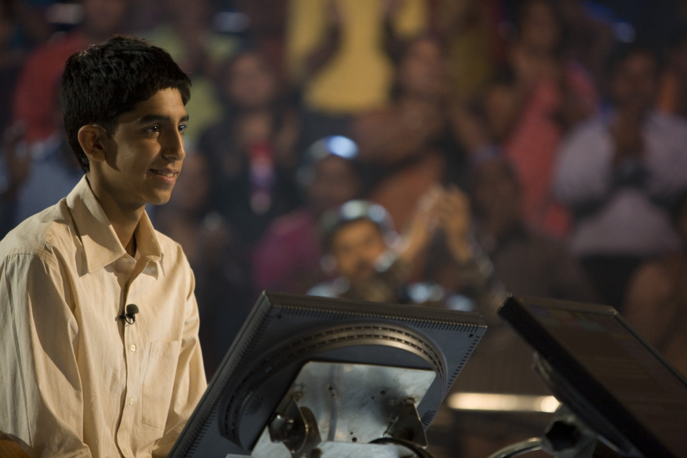 Poze Dev Patel în  Slumdog Millionaire