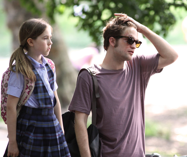 Poze Robert Pattinson, Ruby Jerins în  Remember Me