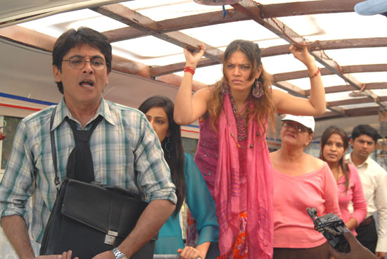 Bombay To Goa Full Movie 2007 Hd Free Download Imagini Journey Bombay to Goa: Laughter Unlimited (2007) - Imagine 3