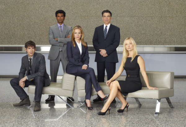 Poze Christopher Gorham, Sendhil Ramamurthy, Piper Perabo, Peter Gallagher, Kari Matchett în  Covert Affairs