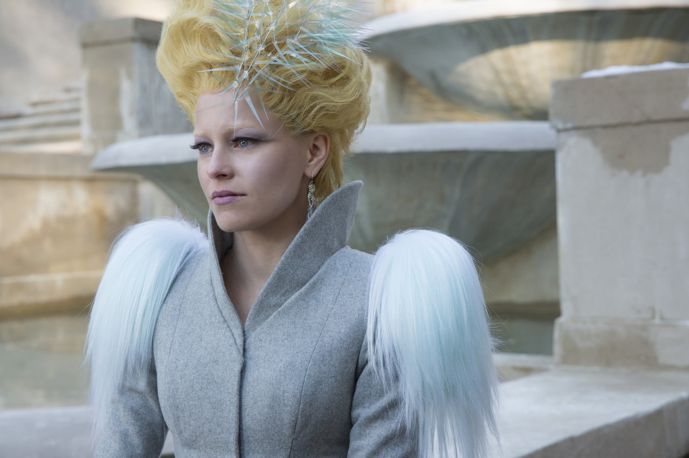 Poze Elizabeth Banks în  The Hunger Games: Mockingjay - Part 2