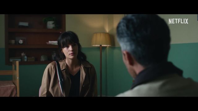 Trailer - Ea pășește în întuneric