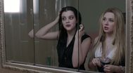Trailer Perfect Sisters