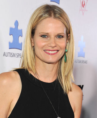 Joelle Carter - poza 17