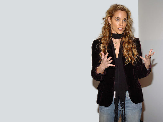 Elizabeth Berkley - poza 50