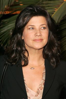 Daphne Zuniga - poza 57