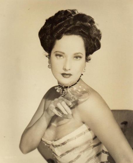 Merle Oberon book