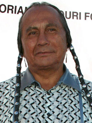Russell Means - poza 4