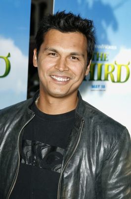 Adam Beach - poza 20