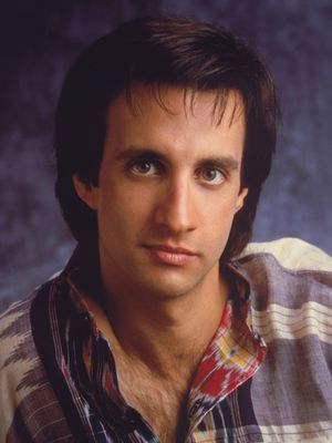 Bronson Pinchot - poza 2