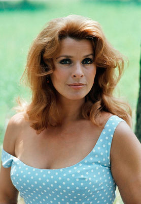 Senta Berger - poza 8