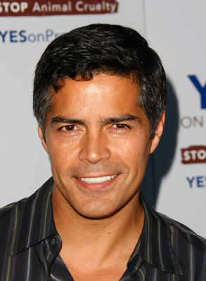 Esai Morales - poza 1