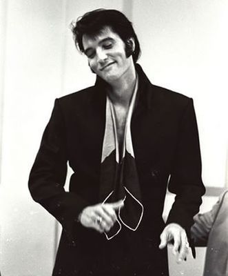 Elvis Presley - poza 25