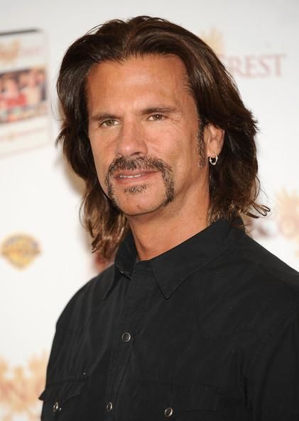 Next photo of Lorenzo Lamas