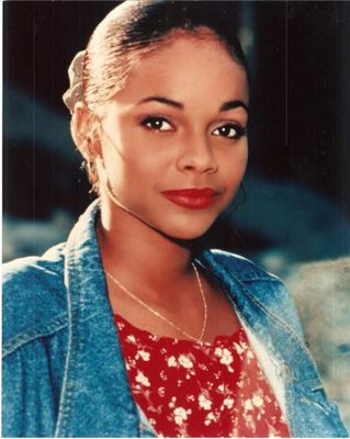 Lark Voorhies - poza 12