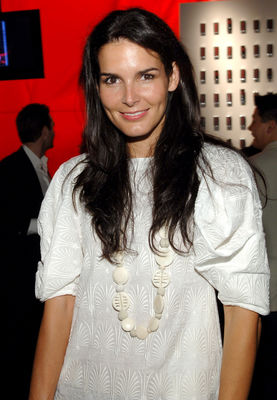 Angie Harmon - poza 83