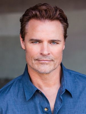Dylan Neal - poza 5