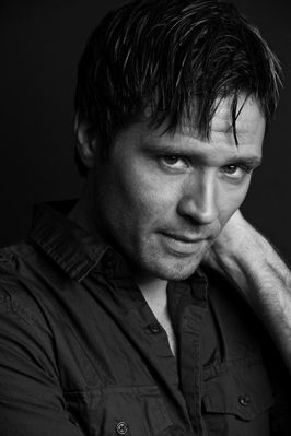 Seamus Dever - poza 14