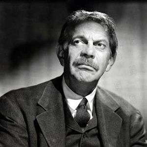 Raymond Massey - poza 3