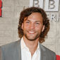 Kyle Schmid - poza 4