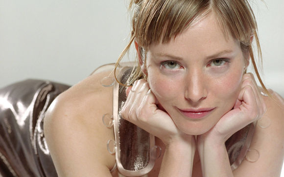 Sienna Guillory - poza 7