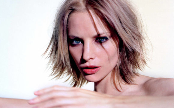 Sienna Guillory - poza 5