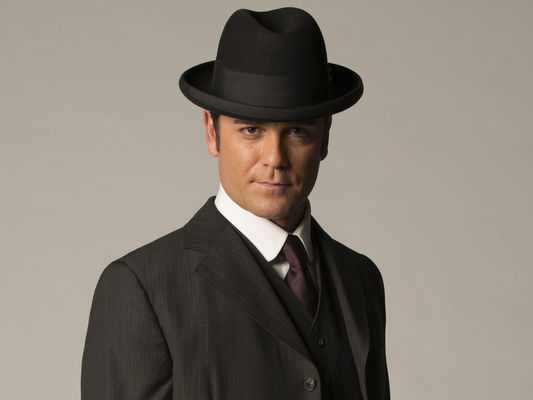 Yannick Bisson - poza 8