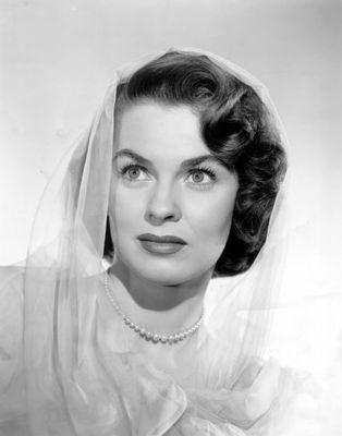 Joanne Dru - poza 1