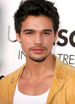 Steven Strait file